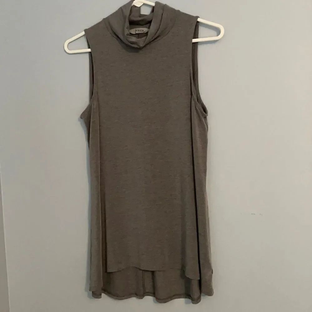Athleta small Grey Sleeveless Tencell top